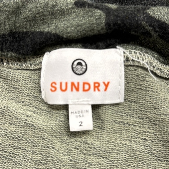 Sundry Camouflage Pull On Mini Skirt Size Medium - Picture 4 of 7